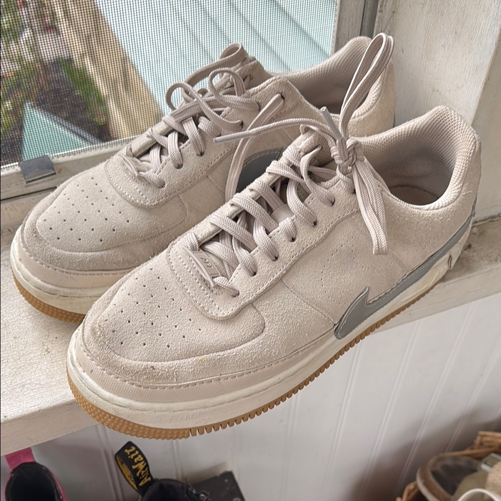 RARE Nike Air Force 1 Jester Lo in Desert Sand - Picture 4 of 9